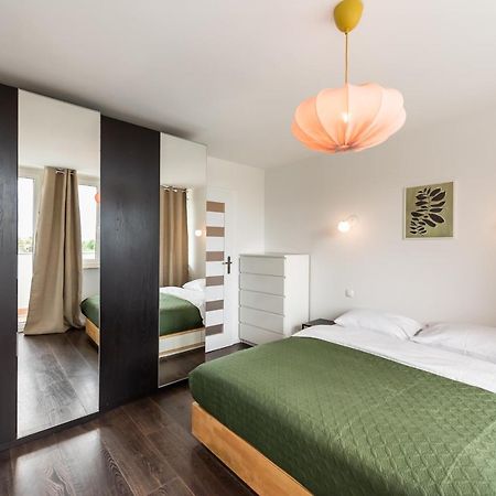 Saska Kepa Green Apartment Varsovia Exterior foto